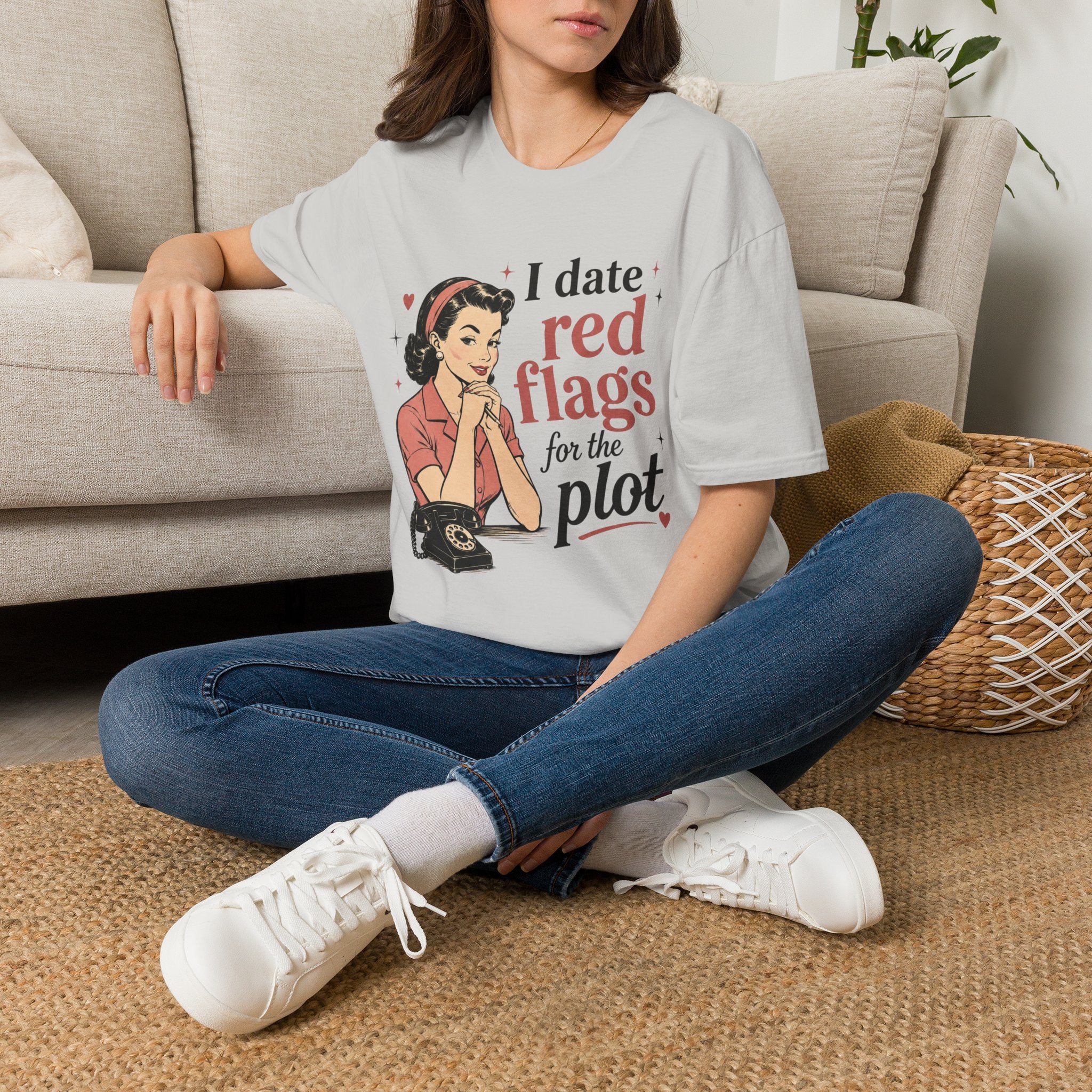 I Date Red Flags For The Plot T-Shirt