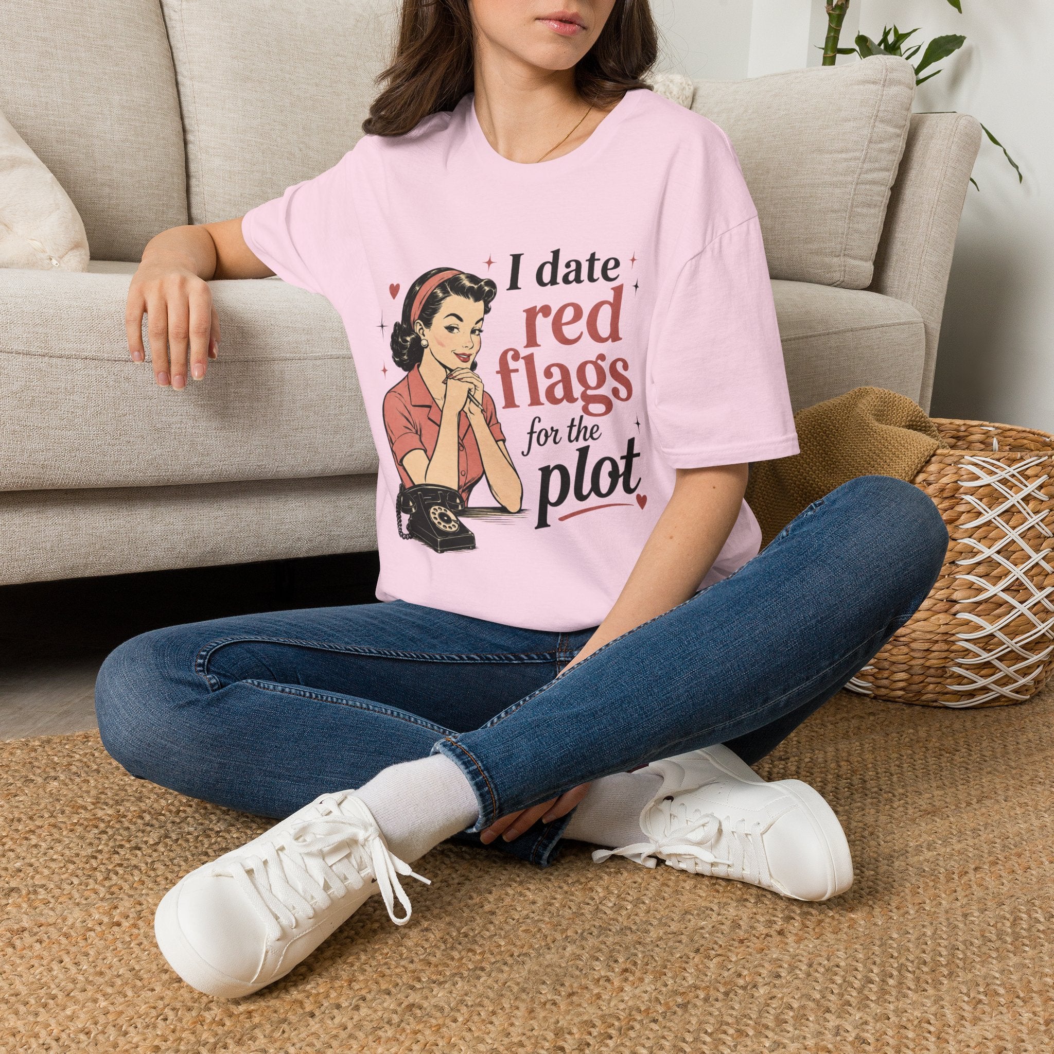 I Date Red Flags For The Plot T-Shirt
